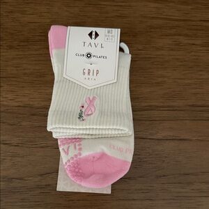 Tavi Breast Cancer Ribbon grip socks